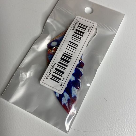 Butterfly Wing Faux Leather Earrings - Picture 3 of 4